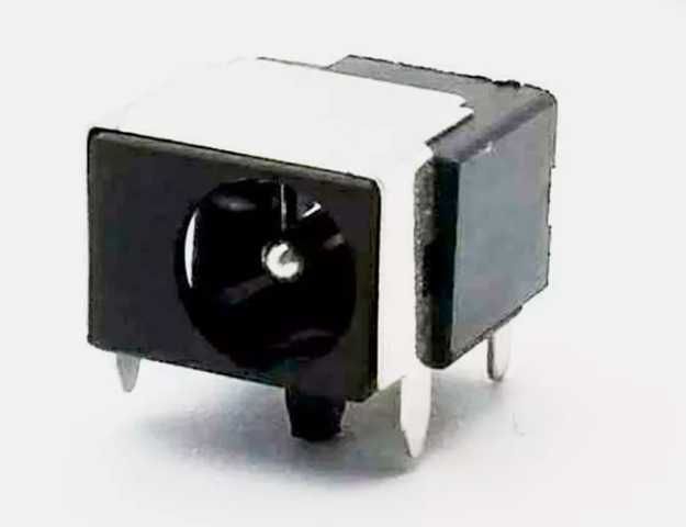 PIN DE CARGA DELL 1250 / DELL INSPIRON 1000 1200 2000 2200 B120 DELL LATITUDE 110L 120L / 7.4X5.0 MM